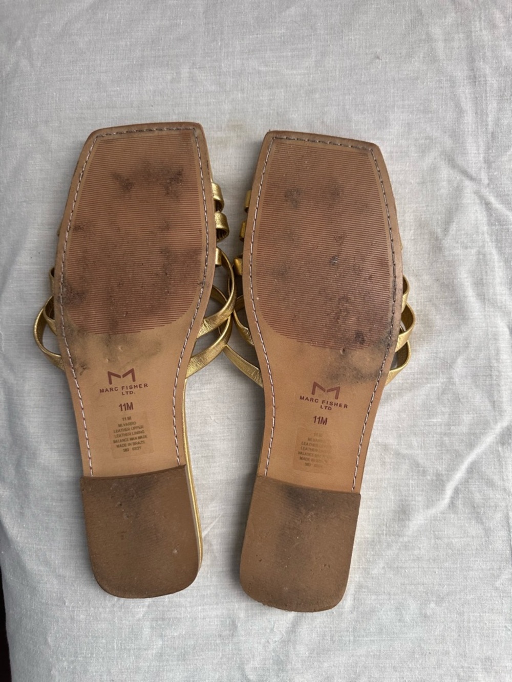 Marc Fisher LTD Gold Strappy Flat Sandals Square Toe Crossover Straps – Size 11 - Picture 5 of 8